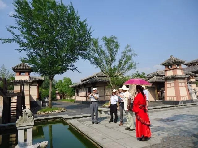 日本友人来孔雀东南飞景区了(图3)