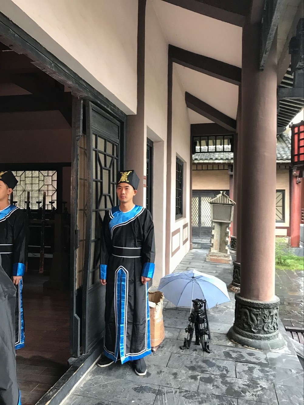 景区正在拍摄电影《采花大盗》花絮(一)大放送啦!(图3) 景区正在拍摄电影《采花大盗》花絮(一)大放送啦!(图3)