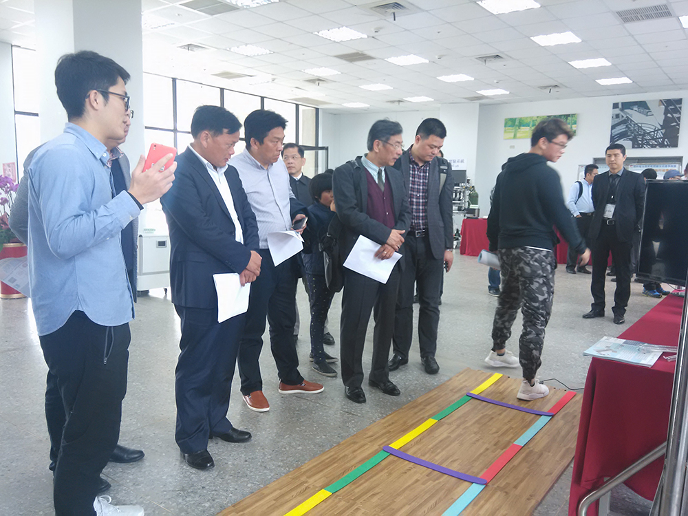 总经理桂冠赴台湾考察归来(图3) 总经理桂冠赴台湾考察归来(图3)