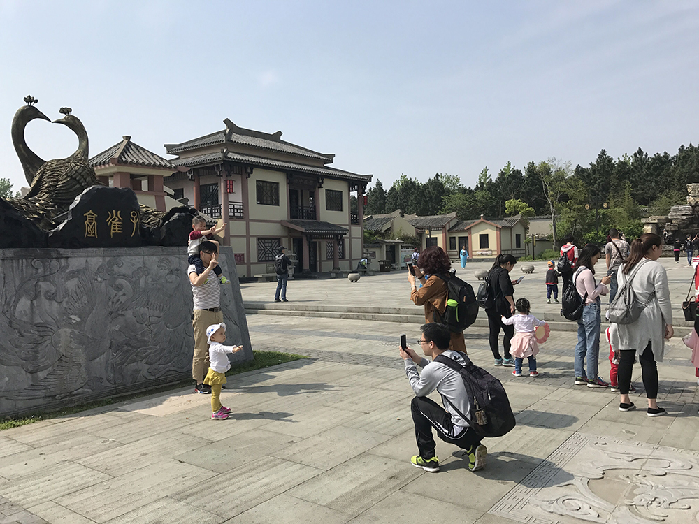 睿儿早教2017春季游玩会走进孔雀东南飞景区(图3) 睿儿早教2017春季游玩会走进孔雀东南飞景区(图3)