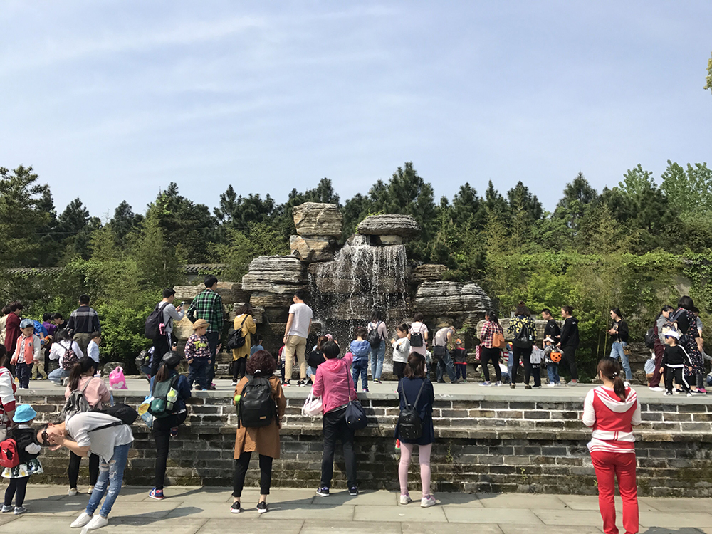 睿儿早教2017春季游玩会走进孔雀东南飞景区(图4) 睿儿早教2017春季游玩会走进孔雀东南飞景区(图4)