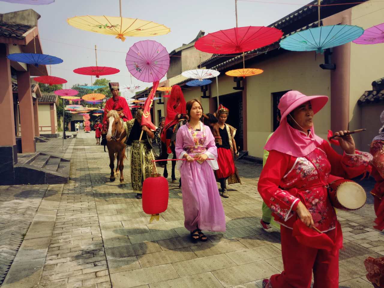 油纸伞节期间景区活动丰富多彩(图3)