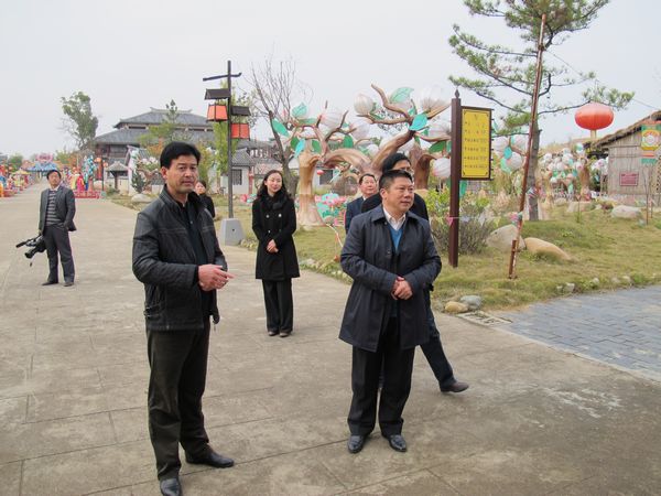 安徽省文化厅江刘伍副厅长来孔雀东南飞文化产业基地视察调研(图5) 点击浏览下一页